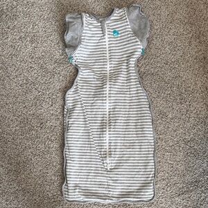 Love to Dream Large 1.0 Tog Transitional Swaddle Like New Size Large